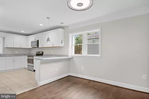 9937 Franklin St, Lanham, MD 20706 photo 12