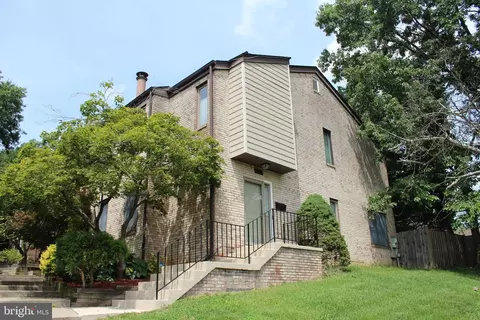 8218 Canning Ter, Greenbelt, MD 20770