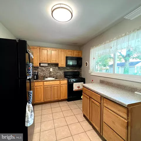 9307 Kimbark Ave, Lanham, MD 20706 photo 4