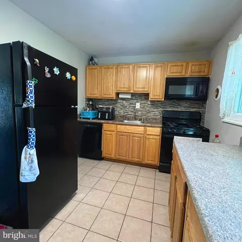9307 Kimbark Ave, Lanham, MD 20706 photo 3