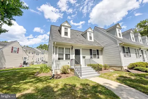 6984 Hawthorne St, Hyattsville, MD 20785