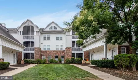 6520 Lake Park Dr #304, Greenbelt, MD 20770