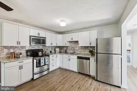 9936 Grant St, Lanham, MD 20706 photo 12