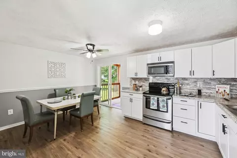 9936 Grant St, Lanham, MD 20706 photo 11