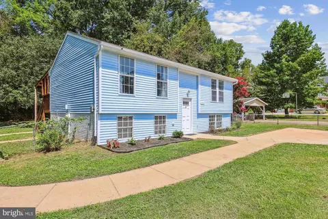 9936 Grant St, Lanham, MD 20706 photo 4