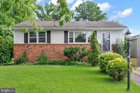 5705 Ruatan St, Berwyn Heights, MD 20740