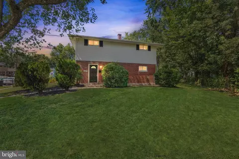 6840 Forest Ter, Hyattsville, MD 20785