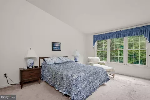 7106 Copernicus Ln, Lanham, MD 20706 photo 5