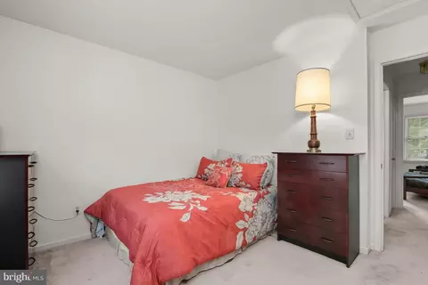 7106 Copernicus Ln, Lanham, MD 20706 photo 6