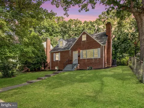 2517 Easton St, Temple Hills, MD 20748