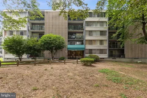1804 Metzerott Rd #507, Adelphi, MD 20783