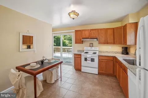 5910 Windham Rd, Laurel, MD 20707 photo 5