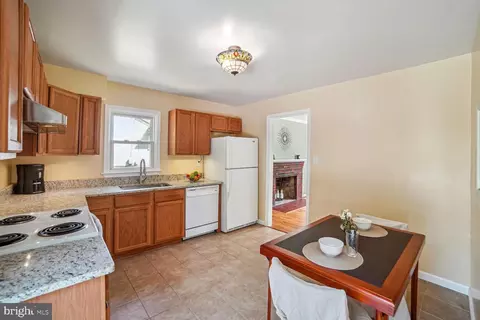 5910 Windham Rd, Laurel, MD 20707 photo 6