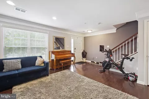 2525 Standifer Pl, Lanham, MD 20706 photo 5