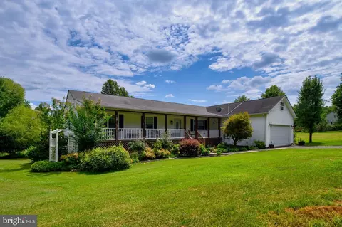 12506 Hilltop Ln, Bowie, MD 20720