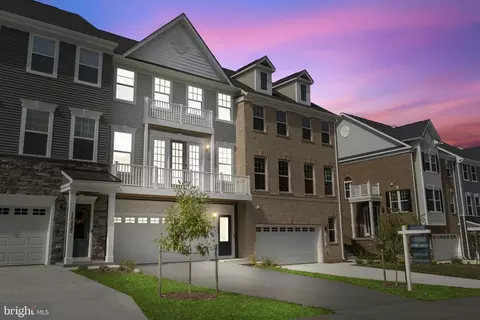 10833 Foxtrot Cir, Marlboro, MD 20772