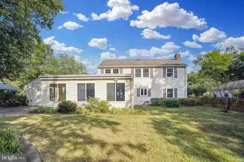 12604 Silverbirch Ln, Laurel, MD 20708 photo 2