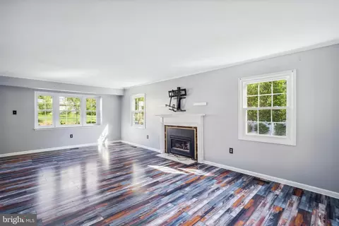 12604 Silverbirch Ln, Laurel, MD 20708 photo 10