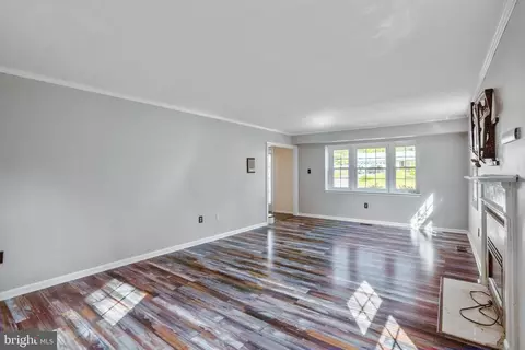 12604 Silverbirch Ln, Laurel, MD 20708 photo 9