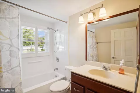 12604 Silverbirch Ln, Laurel, MD 20708 photo 21