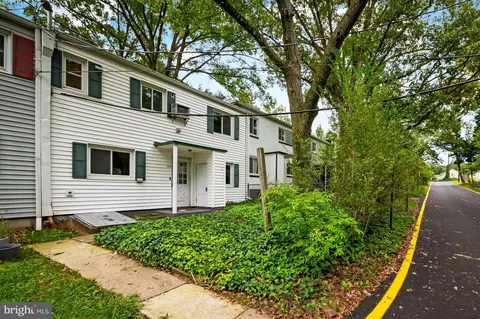23 H Ridge Rd, Greenbelt, MD 20770