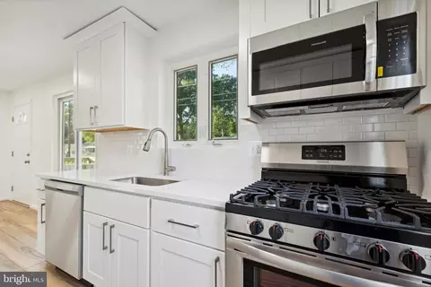 2005 Quebec St, Adelphi, MD 20783 photo 14