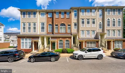 12406 Open View Ln #1403, Marlboro, MD 20774