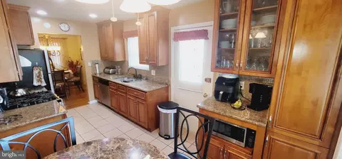 8903 Crandall Rd, Lanham, MD 20706 photo 7