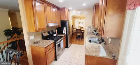 8903 Crandall Rd, Lanham, MD 20706 photo 8