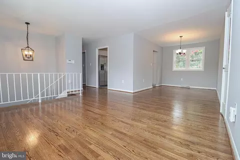 7600 Laurel Ridge Ct, Laurel, MD 20707 photo 4