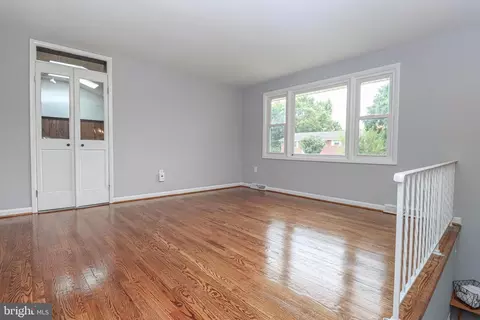 7600 Laurel Ridge Ct, Laurel, MD 20707 photo 5