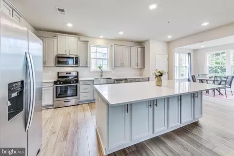 9902 Kildore Way, Fort Washington, MD 20744