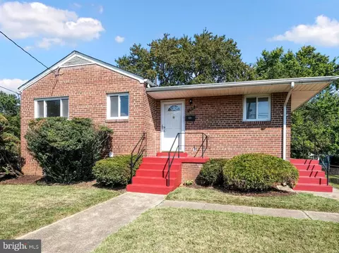 800 Sheridan St, Hyattsville, MD 20783