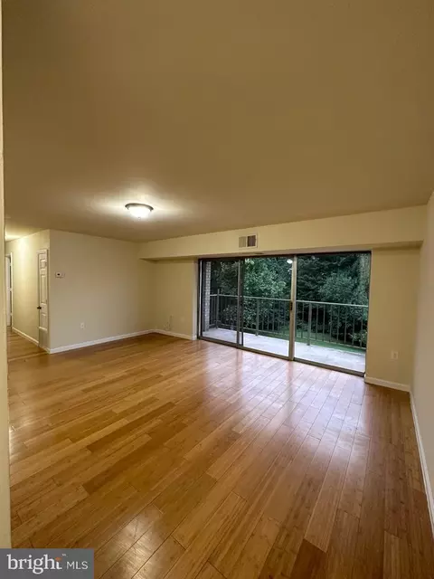 5215 Newton St #202, Bladensburg, MD 20710