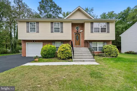 1100 Pine Ln, Accokeek, MD 20607