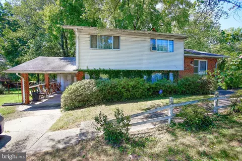 5305 Chesterfield Dr, Temple Hills, MD 20748