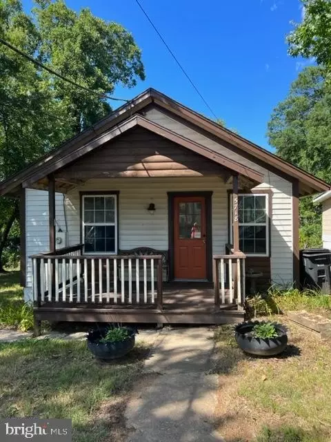 5718 Sheridan St, Riverdale, MD 20737