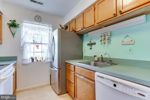 9276 Cherry Ln #87, Laurel, MD 20708 photo 8