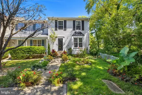 901 Pleasant Hill Ln, Bowie, MD 20716