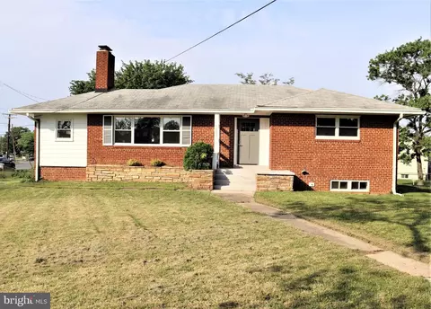 7504 Martha St, District Heights, MD 20747