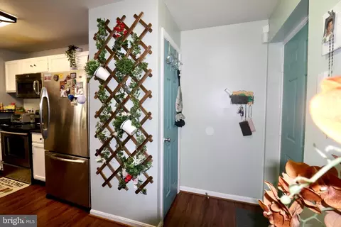 9815 Lake Pointe Ct #203, Marlboro, MD 20774