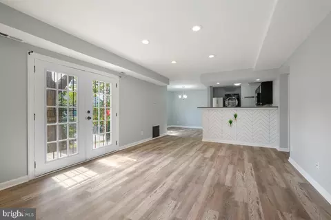 2504 Markham Ln #1, Hyattsville, MD 20785