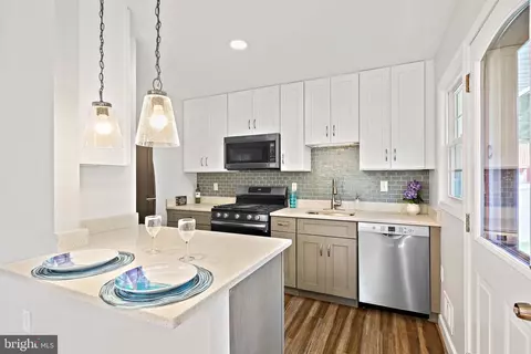 5006 Fox St, College Park, MD 20740