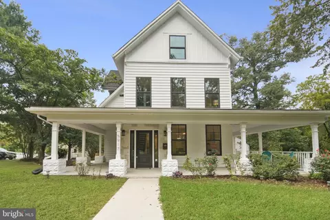 5917 Pontiac St, Berwyn Heights, MD 20740