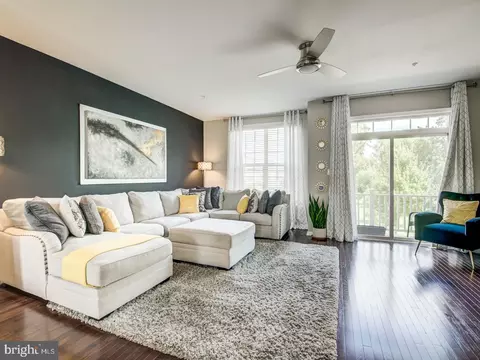 9416 Geaton Park Pl, Lanham, MD 20706 photo 13