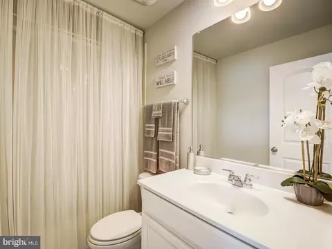 9416 Geaton Park Pl, Lanham, MD 20706 photo 32