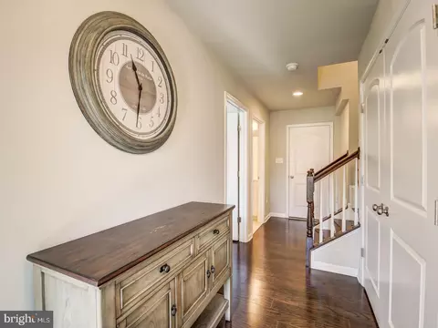 9416 Geaton Park Pl, Lanham, MD 20706 photo 3