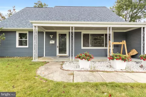 12011 Tweed Ln, Bowie, MD 20715