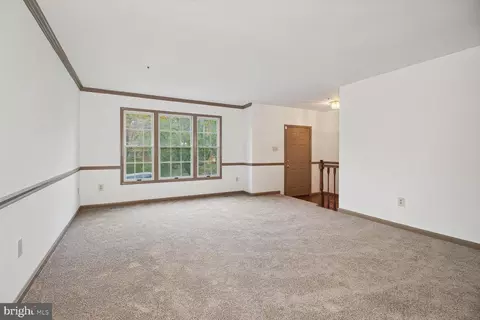 12114 Apache Tears Cir, Laurel, MD 20708 photo 4