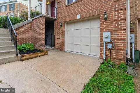 12114 Apache Tears Cir, Laurel, MD 20708 photo 29